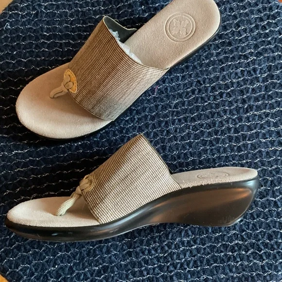 CHARLESTON SHOE CO Sandal Size 6 - Picture 2 of 4